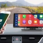 No matter the age of your car, you can enjoy CarPlay or Android Auto with this screen